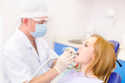 Cirugí­a oral y máxilofacial
